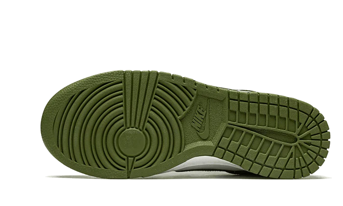 Nike| Dunk Low Olives